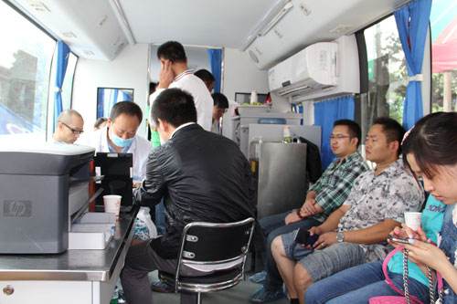 在獻血車獻血應(yīng)該注意什么？01